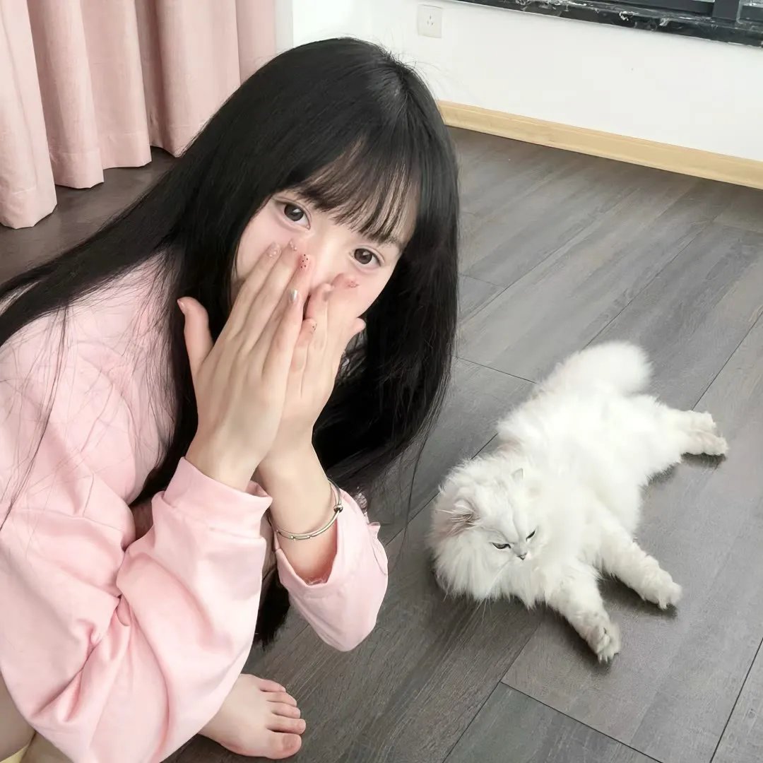 女孩爱跑步